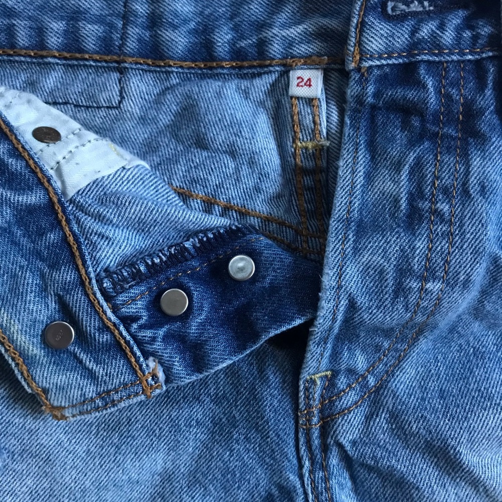 Vintage Levi’s Denim Cutoff Shorts - Picture 4 of 4